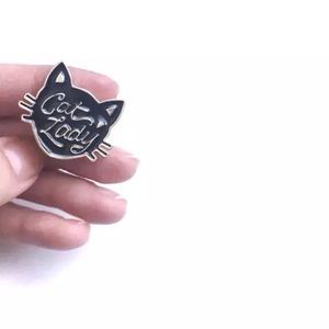 “I’ve got friends” (CLOSING CLOSET SALE)